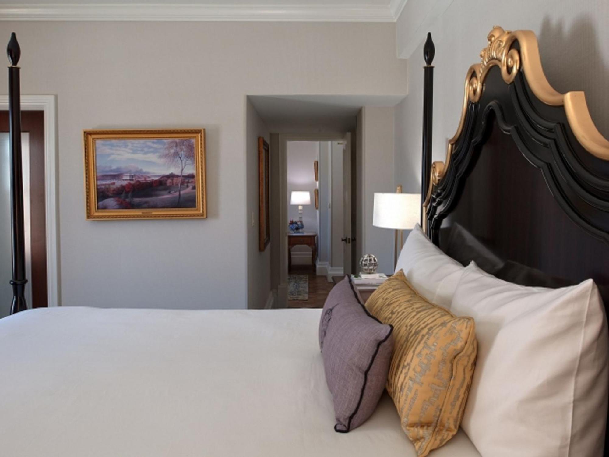 Hotel Viking Newport Buitenkant foto
